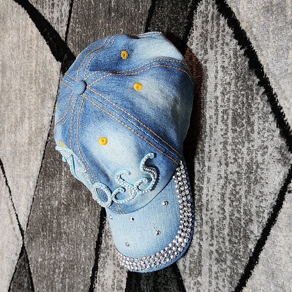 VINTAGE BOSS EMBROIDERED SILVER STUDDED DISTRESSED FAUX LEATHER DENIM CAP HAT - Picture 4 of 14